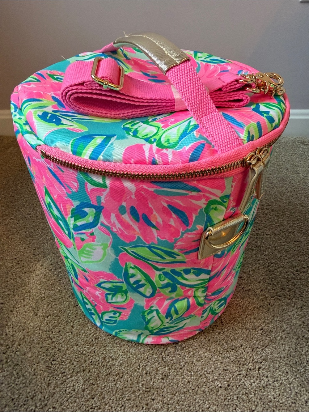 NWOT Lilly Pulitzer Insulated Soft Beach Cooler Totally Blossom - Picture 8 of 11